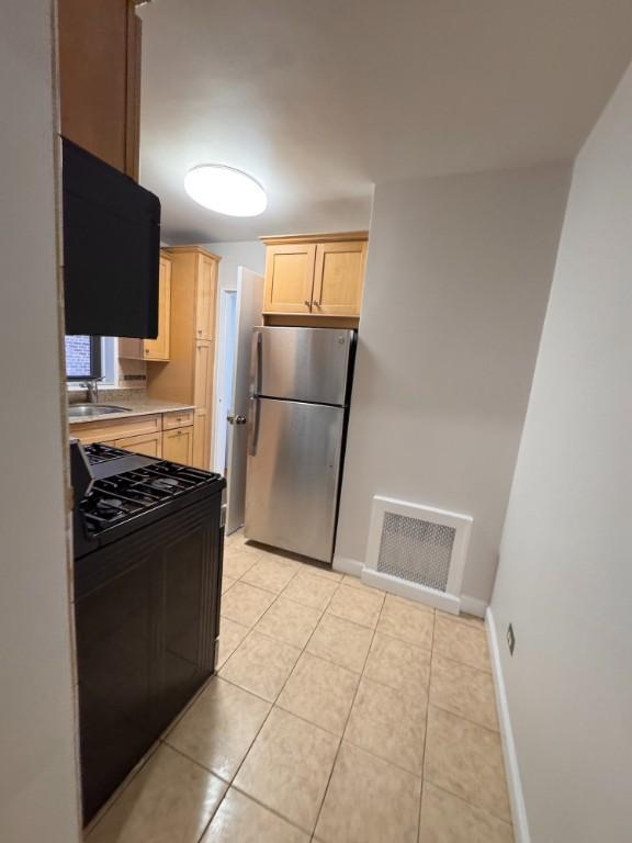 Building Photo - 2 bedroom in ELMHURST NY 11373