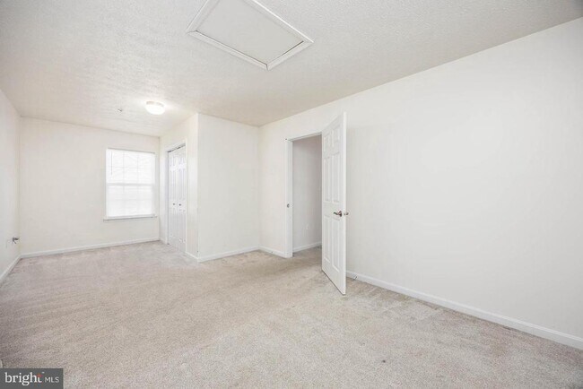 Building Photo - 9549 Wedge Way
