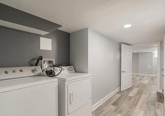 Building Photo - Stylish, Renovated Home Near Downtown Baltimore! W/D! Central Air! Close to Johns Hopkins Main Ca...