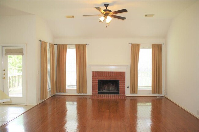 Building Photo - 4920 Calhoun Canyon Loop