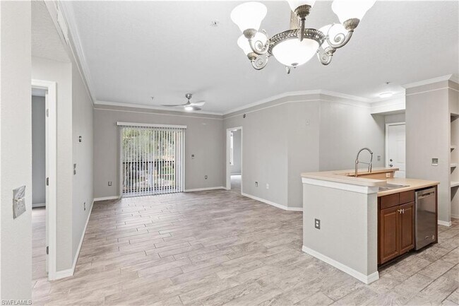 Building Photo - 11561 Villa Grand