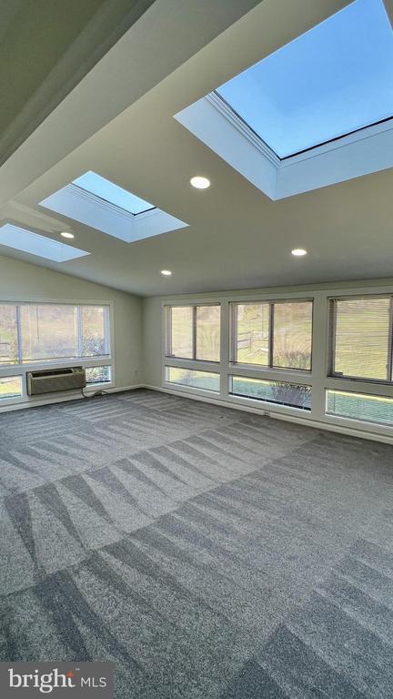 Building Photo - 10748 Wayridge Dr