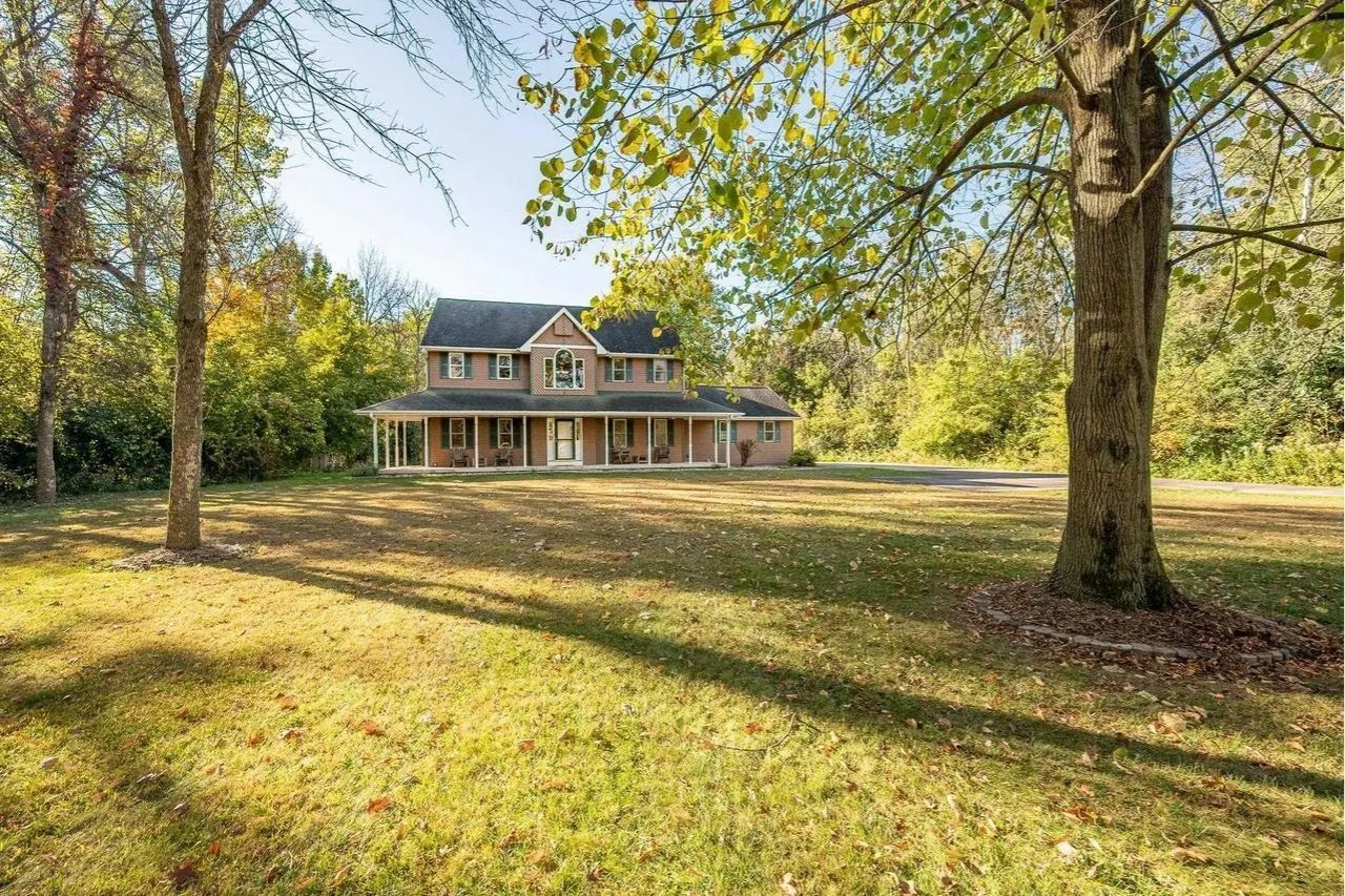 Building Photo - 969 Riverside Dr