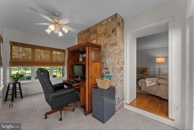 Building Photo - 507 Meadowbrook Cir