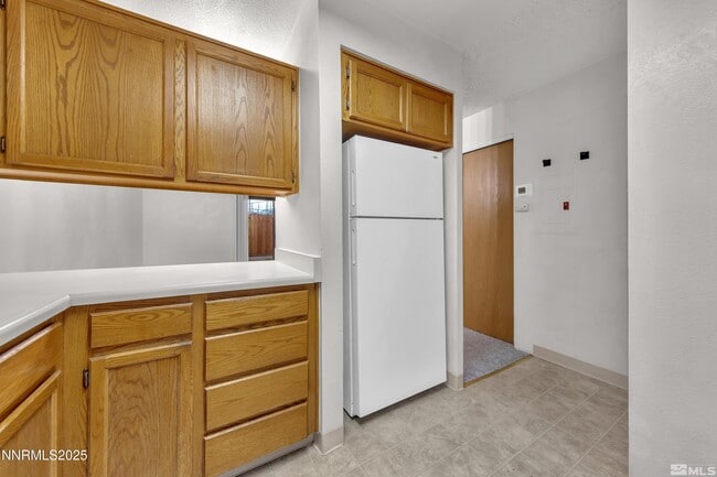 Building Photo - 4985 W 7th St