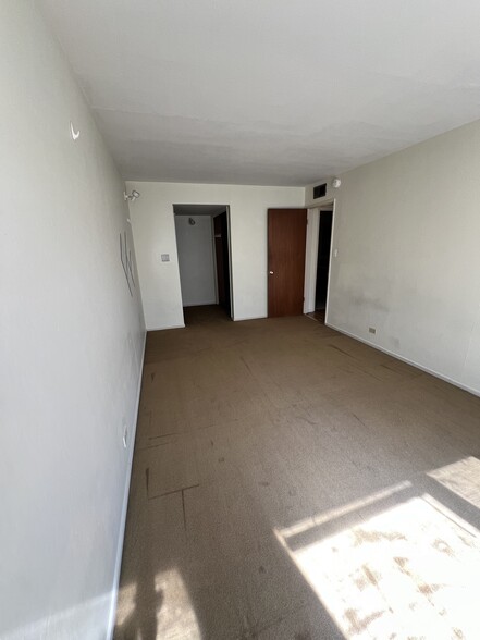 Building Photo - North Berkeley, Spacious 2 BR 1 BA