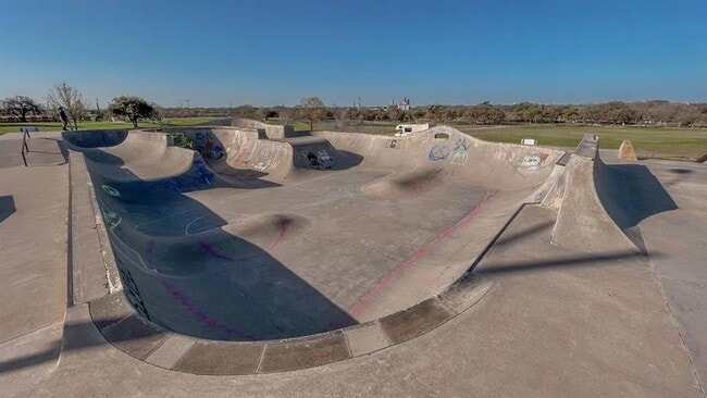 Building Photo - 1207 Camden Ln