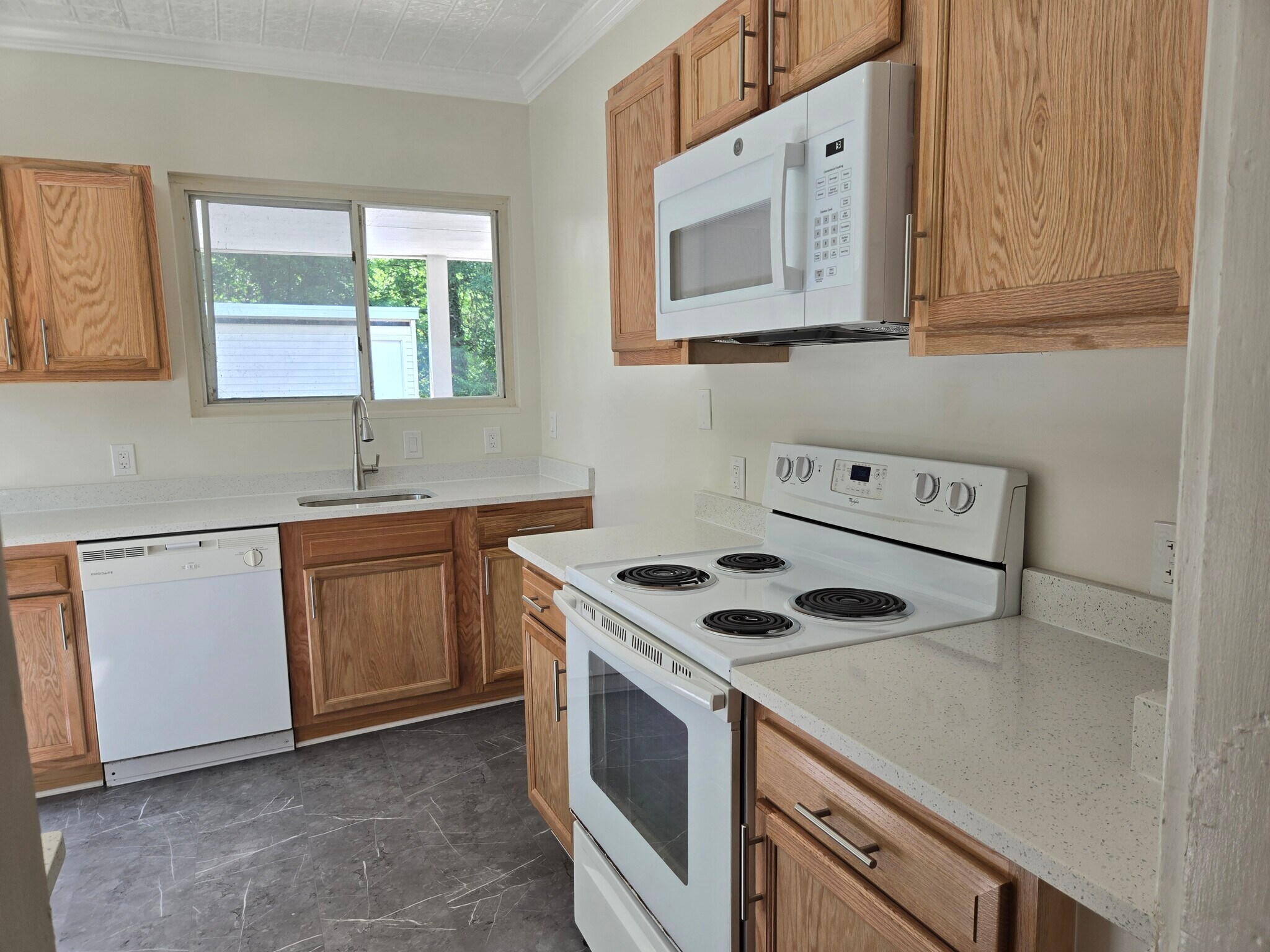 Building Photo - 8302 Potomac Ave