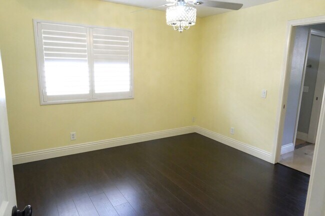 Building Photo - 16 Villager