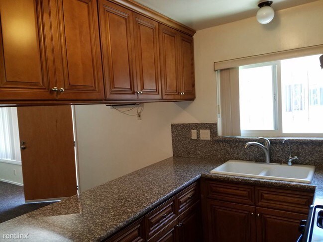 Building Photo - 2 br, 1 bath  - 442 Solano Ave