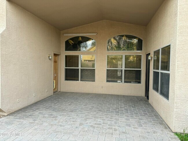 Building Photo - 11448 E Petra Ave