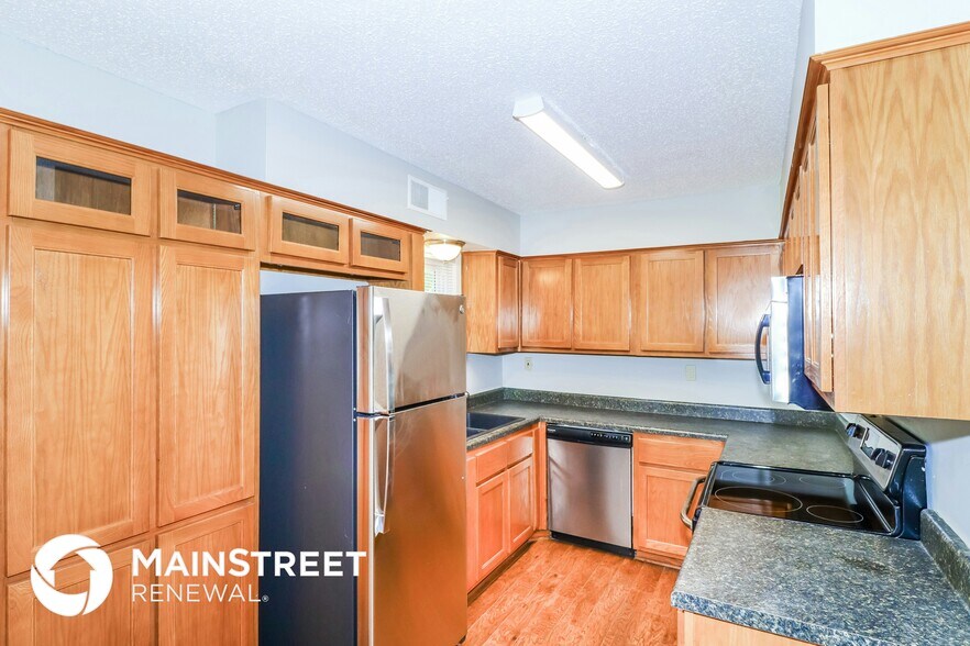 Building Photo - 9143 Gainsborough Dr