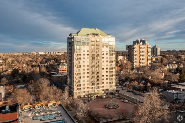 Building Photo - Four Hundred Third