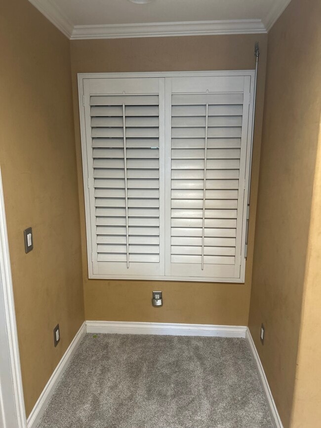 Building Photo - 7704 Lotus Cir