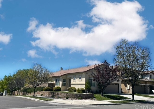 Primary Photo - 34206 Pinehurst Dr