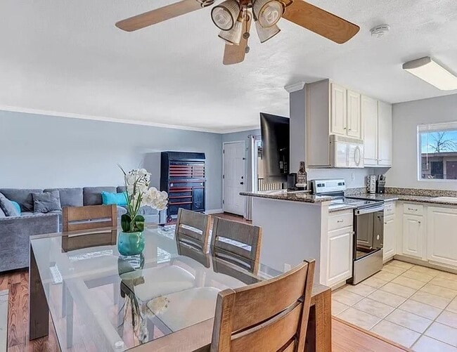 Building Photo - 2-Bed, 1.5-Bath Condo in Convenient El Cajon Location