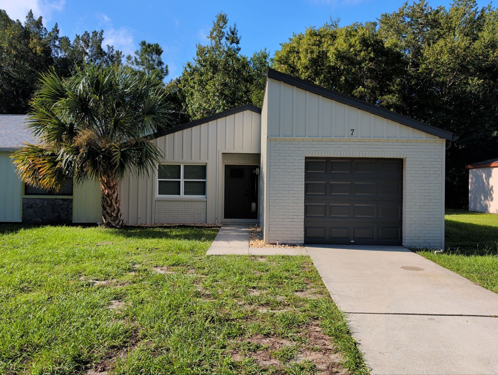 Building Photo - 7 Chinaberry Cir