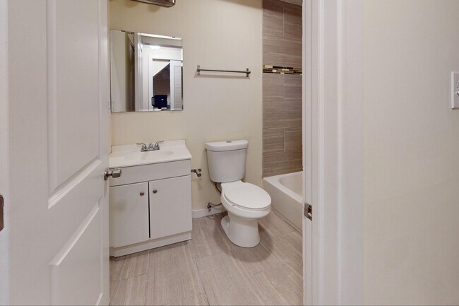 Building Photo - 1526 N Carlisle St