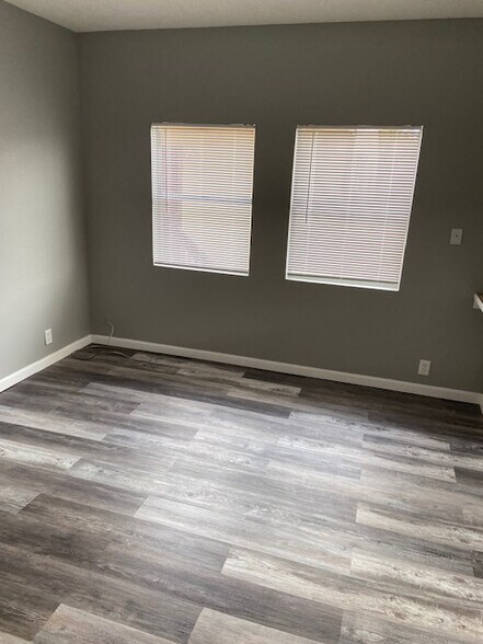 Building Photo - Parkview Apartments