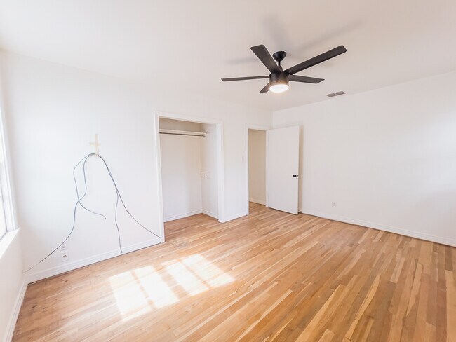 Building Photo - 2509 39th St