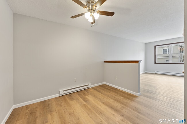 Building Photo - 46 N Cherry St