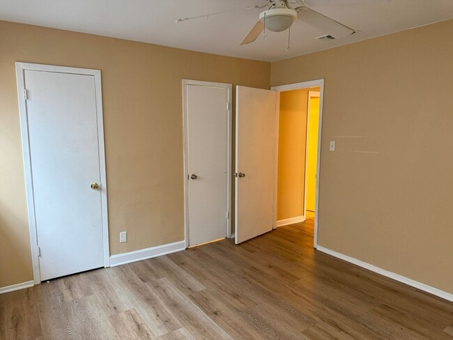 Building Photo - 1005 Vly Frg Dr