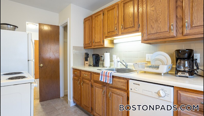 Building Photo - 11 Brattle St