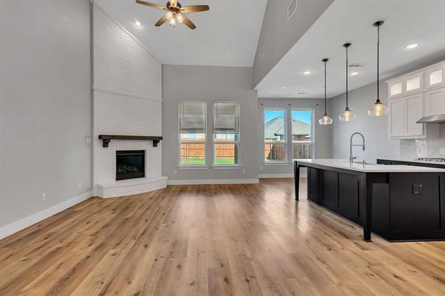 Building Photo - 14924 Nightmist Rd