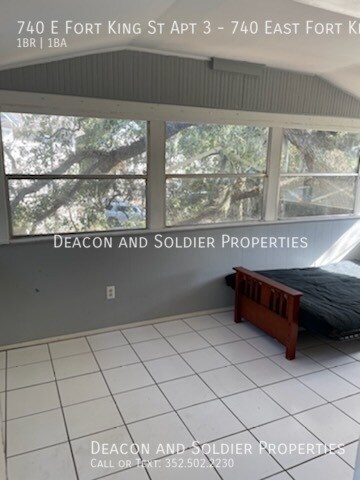 Building Photo - 740 E Fort King St