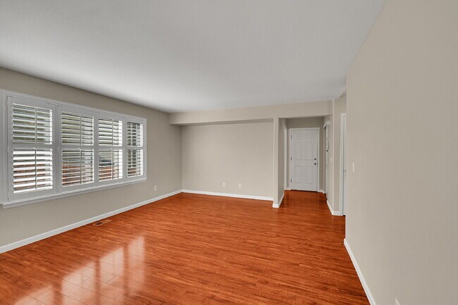 Building Photo - $3,495.00 - 5 Beds, 3.5 Baths, Single Fami...