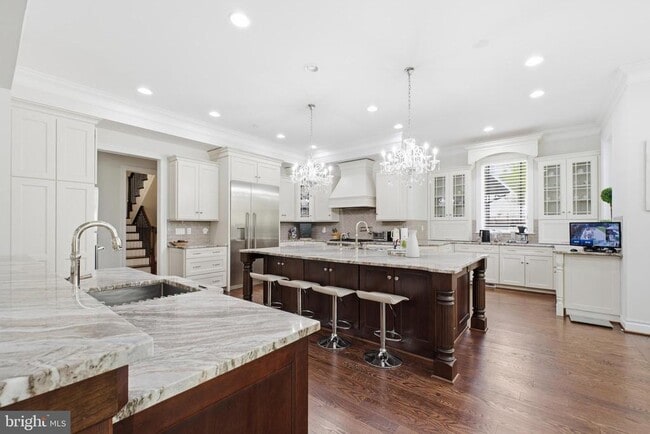 Building Photo - 8735 Brook Rd