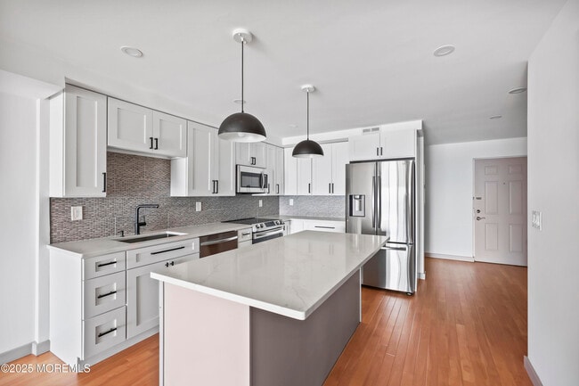 Building Photo - 510 Ocean Ave N