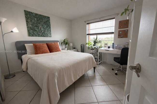 Building Photo - 9455 W Flagler St