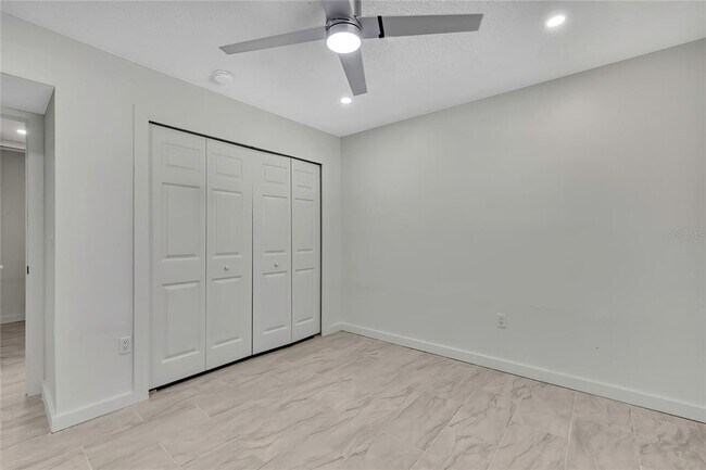 Building Photo - 10986 W Tidewater Cir