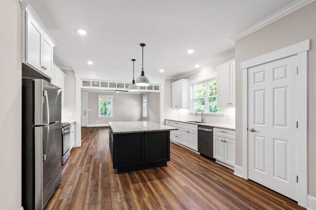 Building Photo - Beautifully Built Ranch Home in Desirable ...