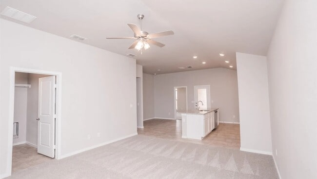 Building Photo - 13806 Uvalde Ave