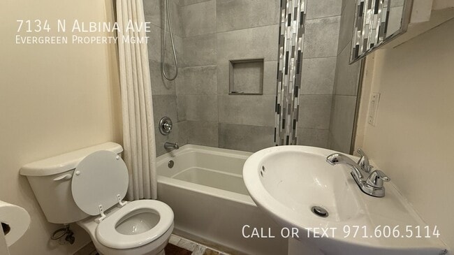 Building Photo - 7134 N Albina Ave