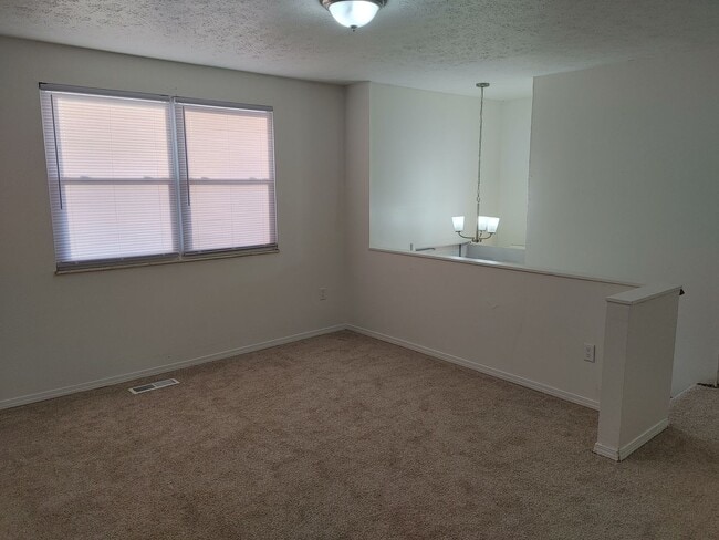 Building Photo - 3 BR HOME-BRIARWOOD SUBDIVISION