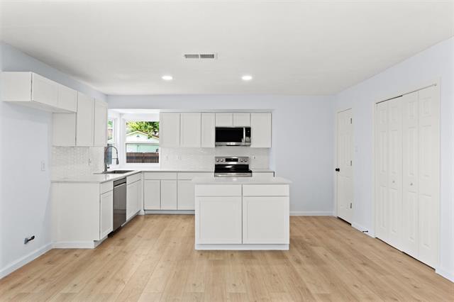 Building Photo - 2925 Brookcrest Dr
