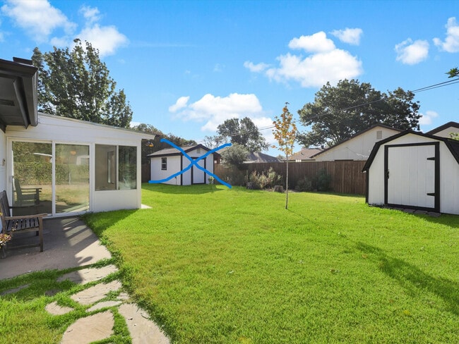 Building Photo - 8432 Glenann Dr