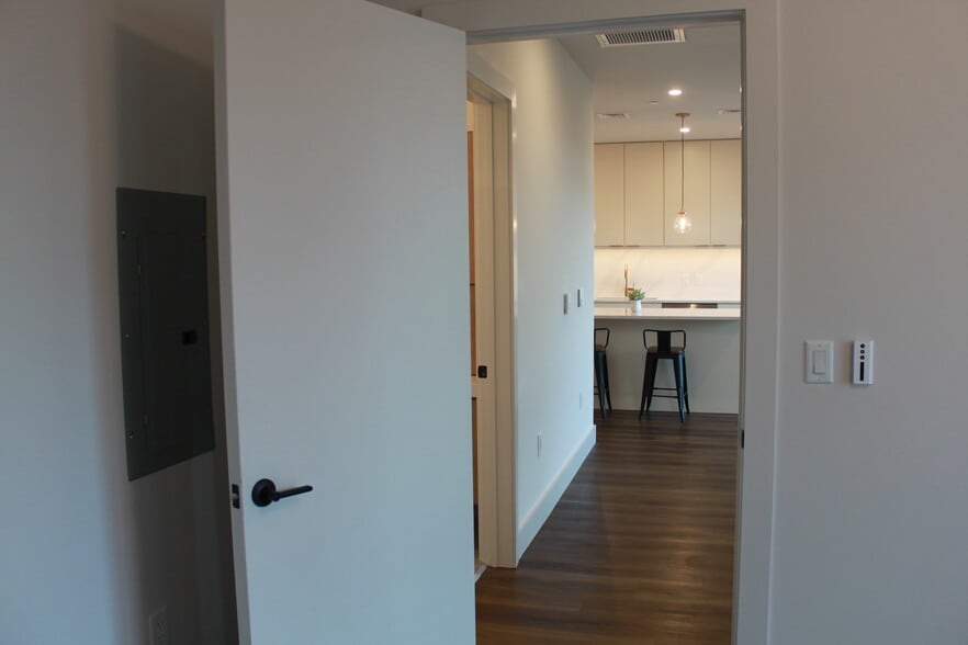 . - 125 Cambrian Way