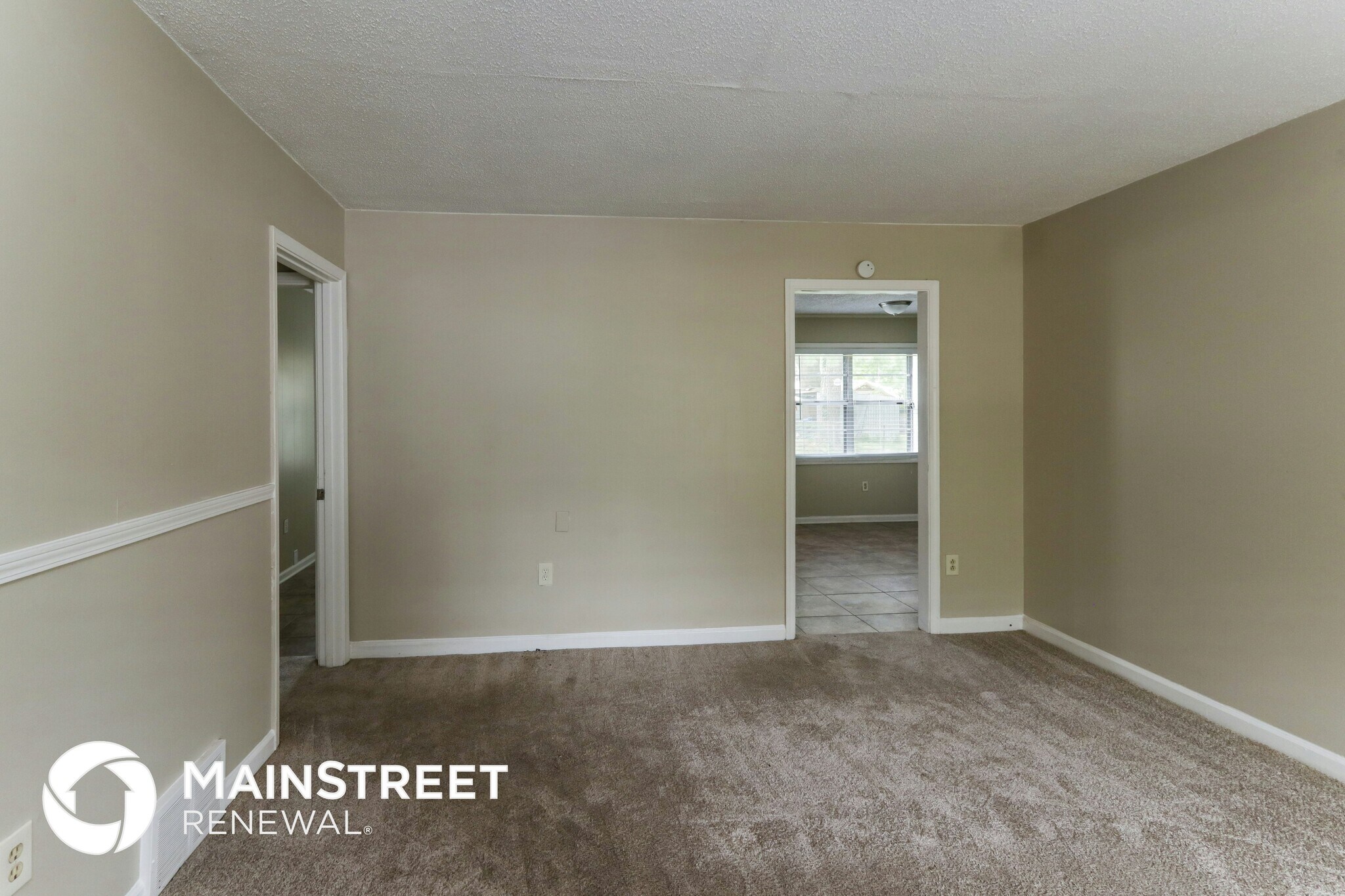 Building Photo - 4018 Sandburg St