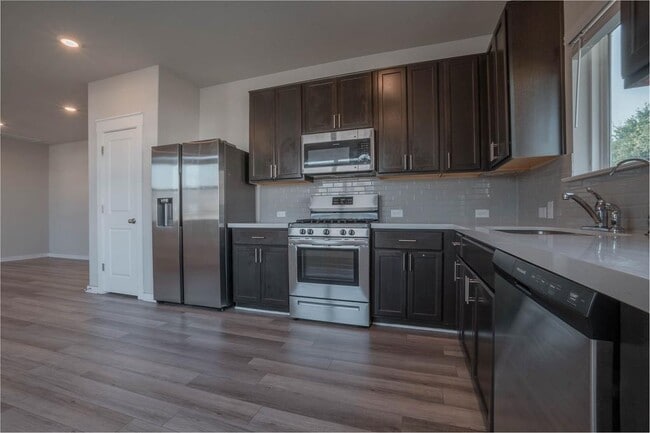Building Photo - 2202 Rocoso Trl