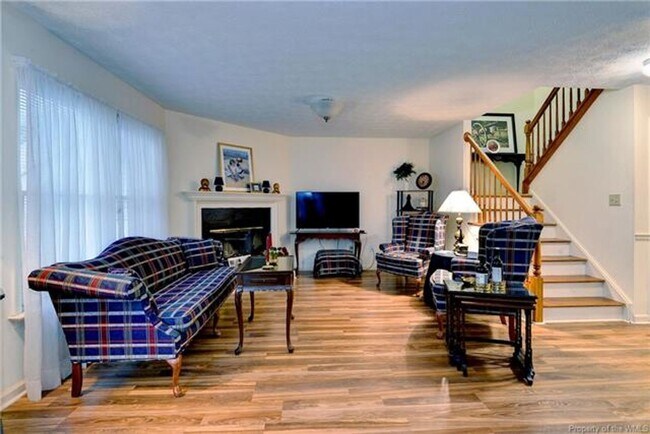 Building Photo - 2 Bedroom/ 2.5 Bathroom- The Mews