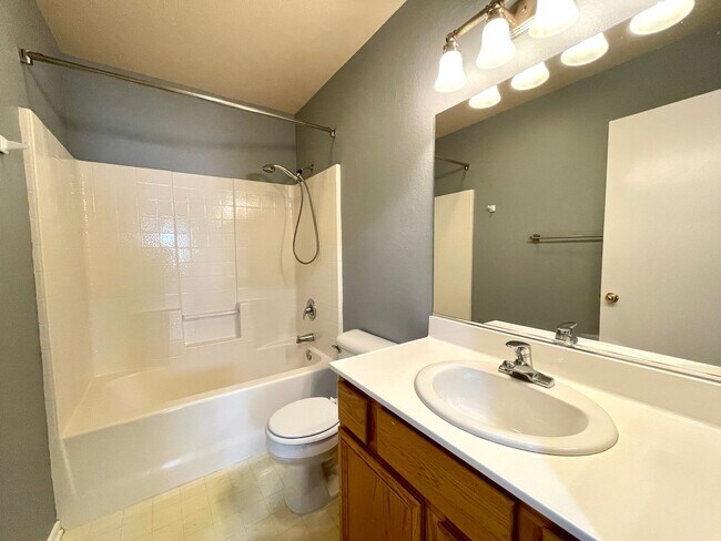 Building Photo - 4907 Wheelhouse Dr