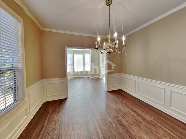 Building Photo - 9740 Lakemoore Cv