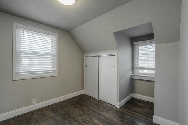 Building Photo - 7728 Walnut St