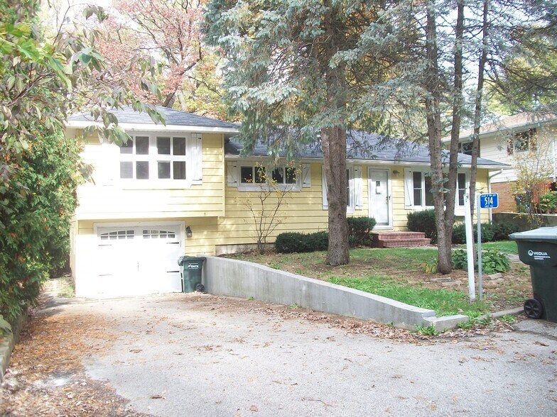 FRONT - 514 Sunset Vale