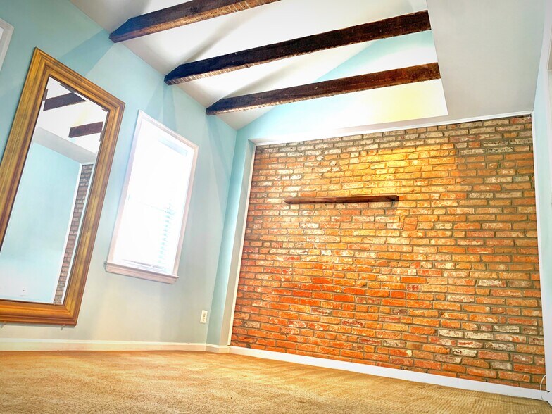 Building Photo - 408 S Washington St
