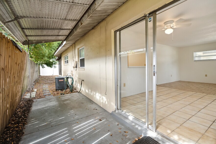 Building Photo - 1108 Amble Ln
